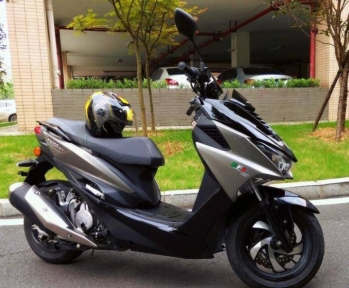 7万,又一款国产"雅马哈"小钢炮,19马力水冷,增abs_搜狐汽车_搜狐网