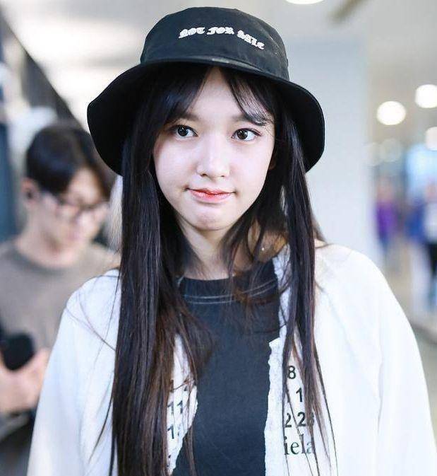 21岁红得发紫,被公司压榨丑成大妈?仙女人设崩了?_程潇_铁刘海_头发