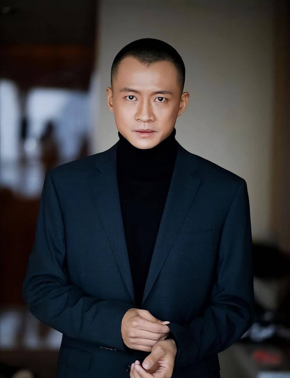 唐曾:当小透明十几年,37岁和赵丽颖搭档终出名,凭演技火出圈_表演_时