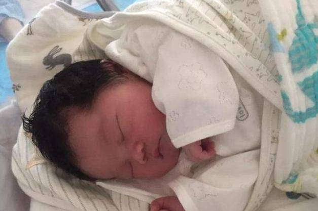 孩子出生时的“几斤几两”，暗示长大后的智商，是真的吗？（婴儿出生斤数）