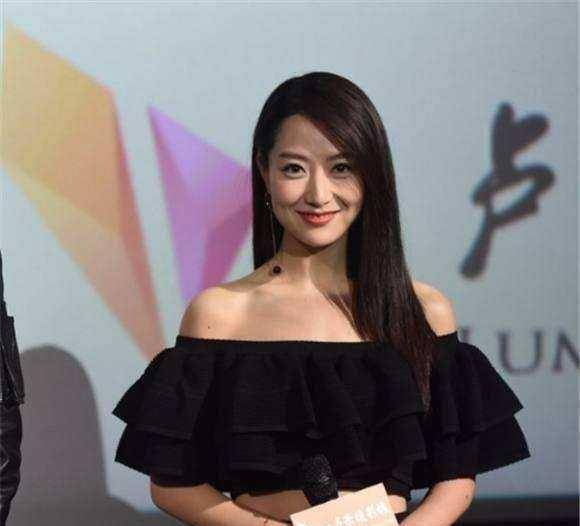 32岁白冰全家照,被杨受成力捧未大火,嫁模特老公成人生赢家_内地_陈东