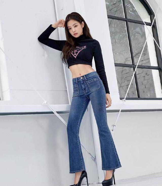 jennie私服,未修图无ps下的造型跟p图毫无区别,满满清纯少女感_姐姐