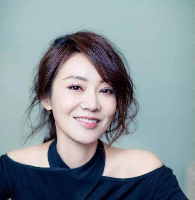 但是减肥也很辛苦的,尤其是上了年纪新陈代谢变慢,闫妮的晚饭从来不吃