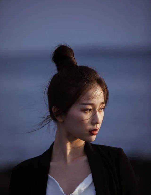 >昨天,张超发文否认劈腿一事并致歉:"我和赵格格曾经在一起,后来分开