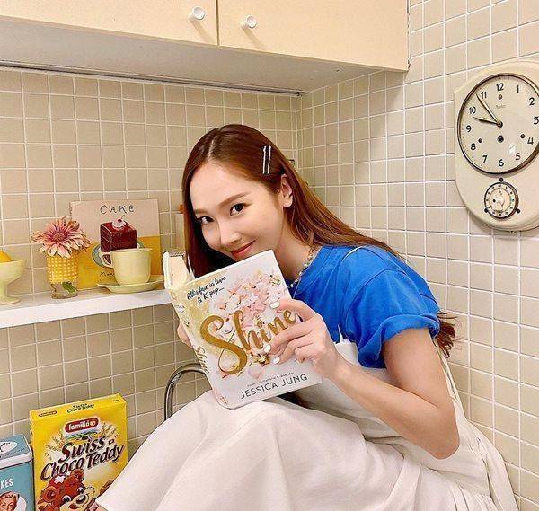 自从jessica离开少女时代之后,网络上一直有声音说她受到了前队友的