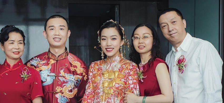 gai因老婆不愿被围观喂奶,而请妈妈出去,网友:这才是好老公_王斯然