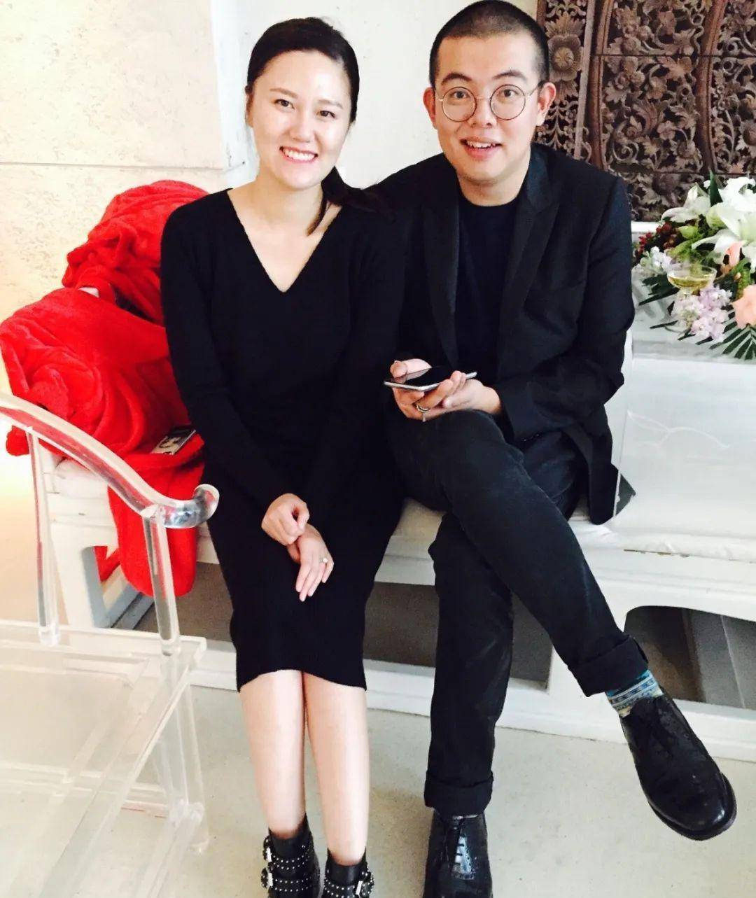 王咪和朱砂兴趣相投,爱好一致,无论是出于艺术还是