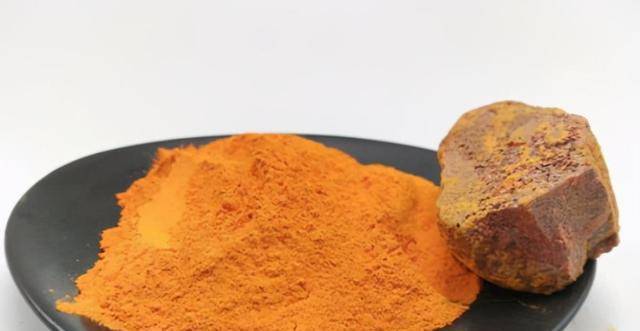 广东钓友夜钓被银环蛇"包围",夜间用雄黄真能驱蛇吗_眼镜_老鼠_毒液