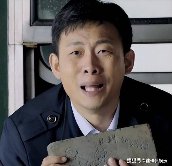 "小小鸡毛" ,"驴脸影后",张译和任素汐靠什么赢得影后影帝.