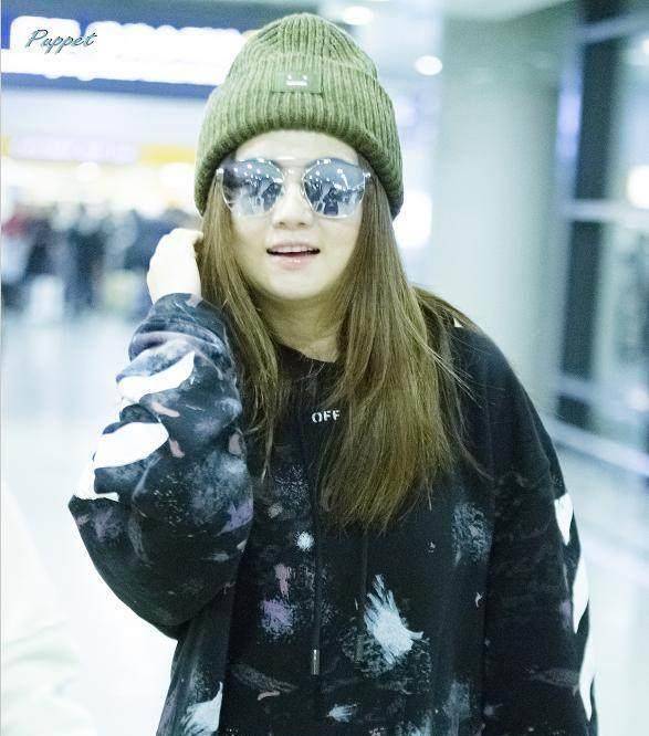 selina烧伤复出身体发福,she时隔多年再同框,她却远不如从前!