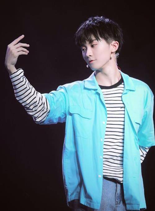 tf家族台风蜕变之战,马嘉祺c位出道,会达到三小只的成就吗_未来_少年
