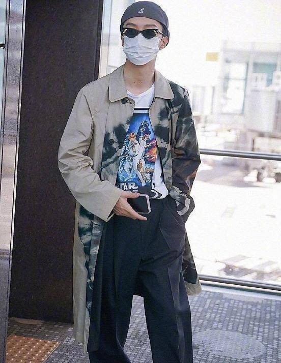 npc机场穿搭:林彦俊阔气,陈立农可爱,看到范丞丞:理解不了_显得_身高