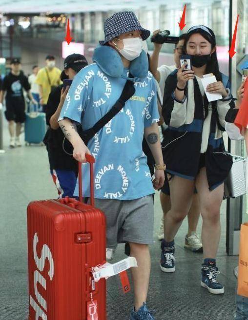 讲到:"我这两年反正也是一沉到底,你们又不是不知道"时,王昊一度哭成