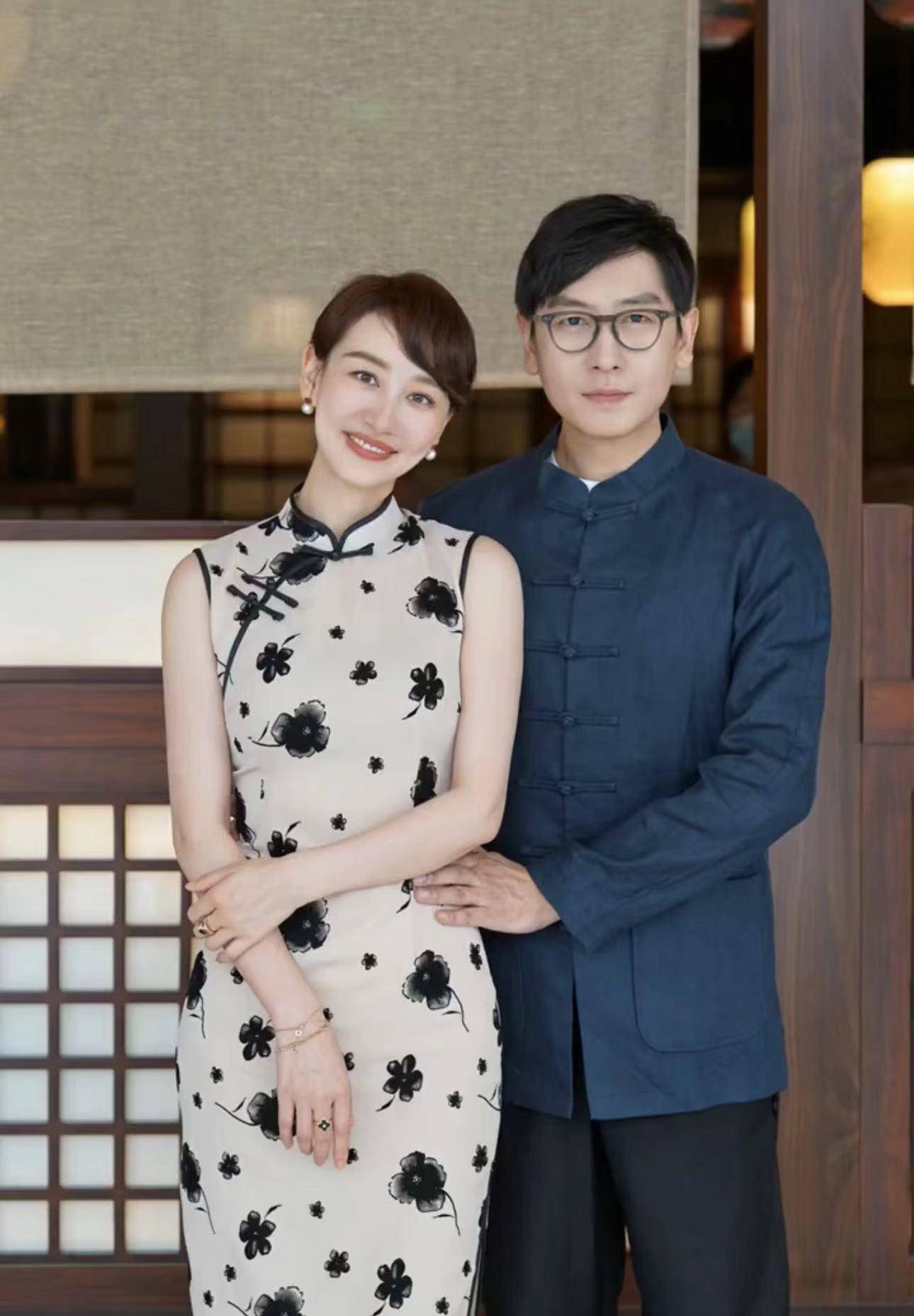 看得出来,李好和郭晓敏结婚11年感情依然非常甜蜜,夫妻俩还在生日宴上