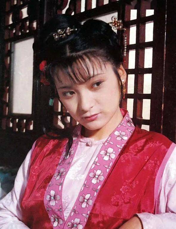 "金花婆婆"阎青妤,配角多年磨练演技,年轻时颜值不输林青霞_角色_个体