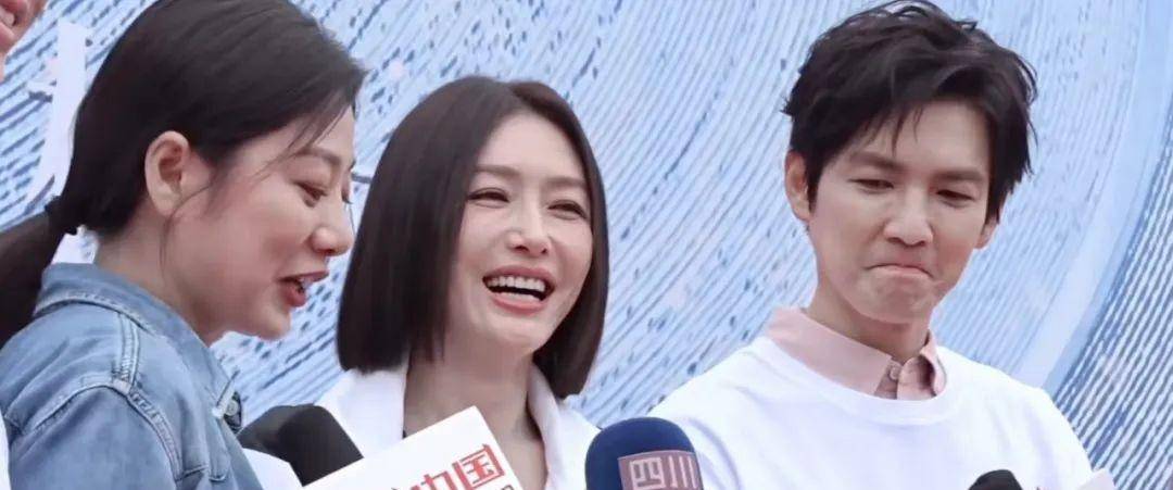 48岁钟汉良再演偶像剧,近照曝光脸僵如同蜡像,真的该转型了_网友_状态