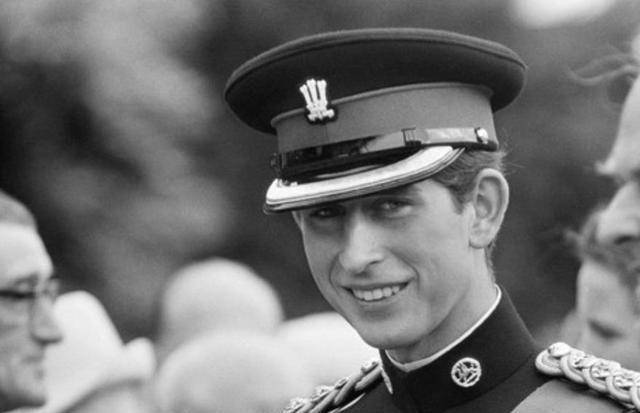 查尔斯年轻时受欢迎,宝莱坞女星主动献吻,不愧是"黄金单身汉"_德米尼