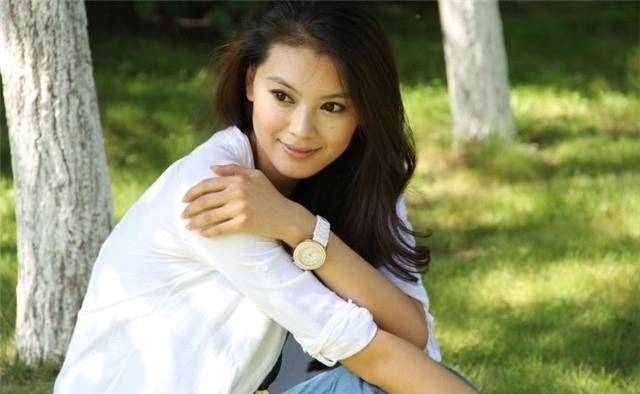 世界小姐于文霞,为活动筹得360.3万元,美过李嘉欣_父母_大赛_机会