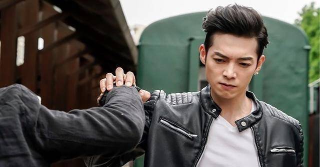 辰亦儒演"爹"引发回忆杀,网友:十年之后才get到他_玉小刚_队内_爷青