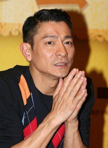 张子健现代照15,2005年电视剧《江湖夜雨十年灯》展昭饰演者:关礼杰