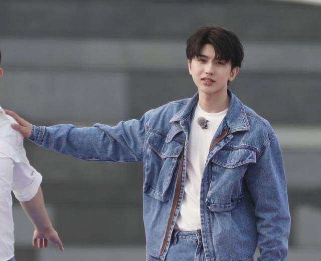 创4结束,蔡徐坤两位前前队友都没有出道_俞更寅_何屹繁_节目