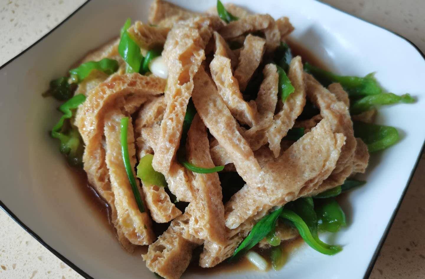 青椒炒脆皮豆腐