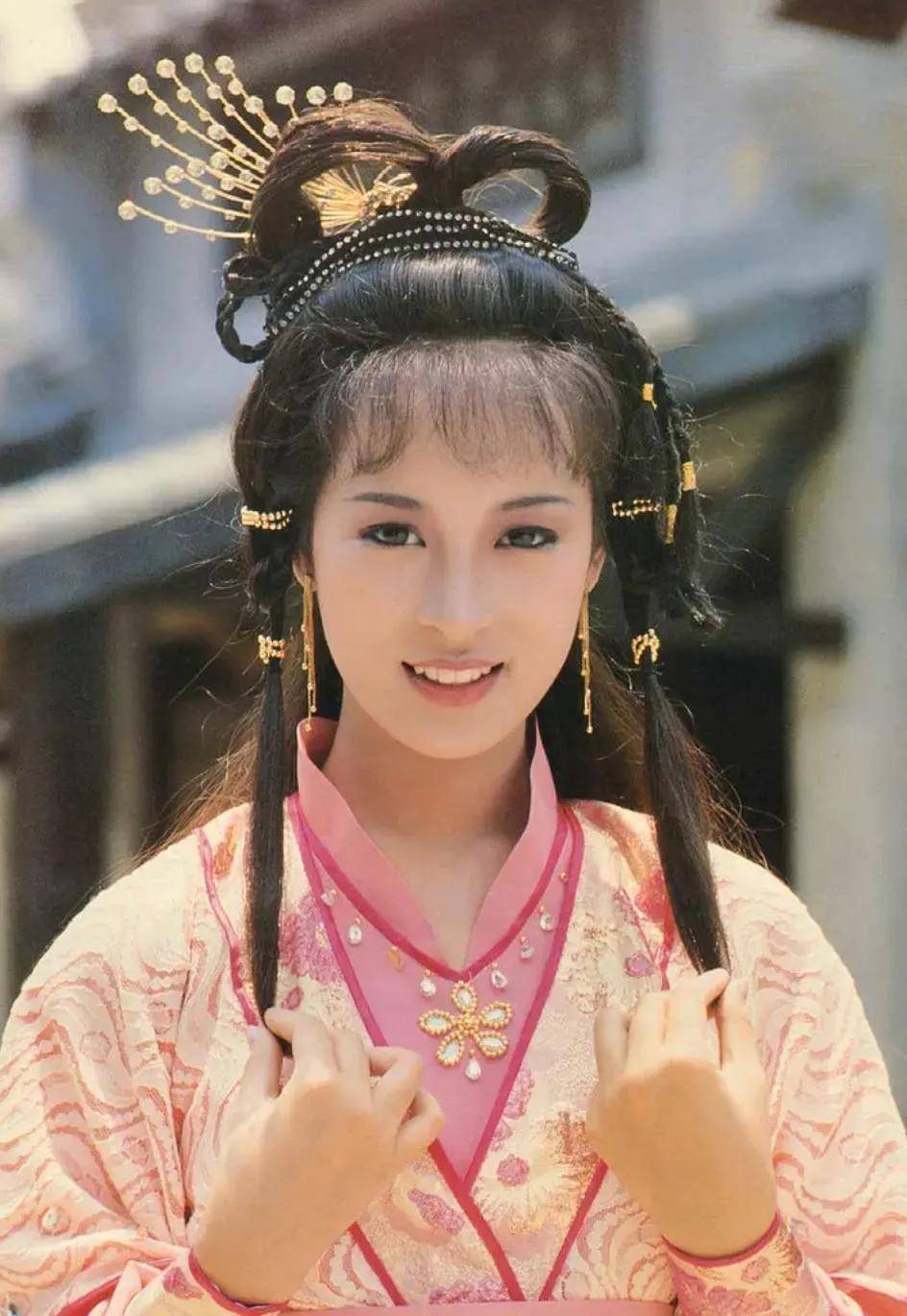 哪一版《倚天屠龙记》的赵敏是你的最爱呢_黎姿_贾静雯_角色