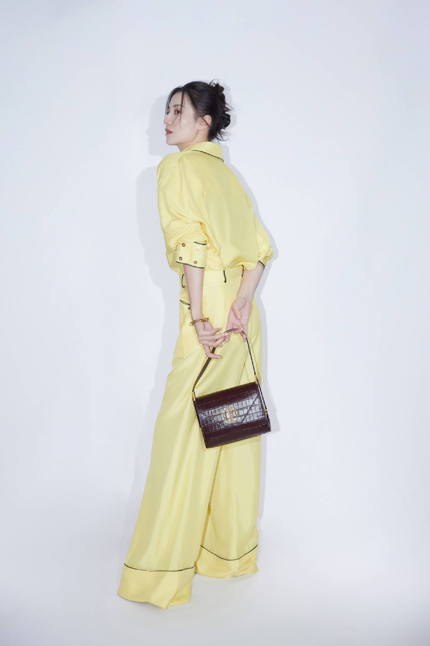 于朦胧,赞多,宋佳,孟佳,万茜,孙千演绎bally春夏新款_女士_男士_皮革