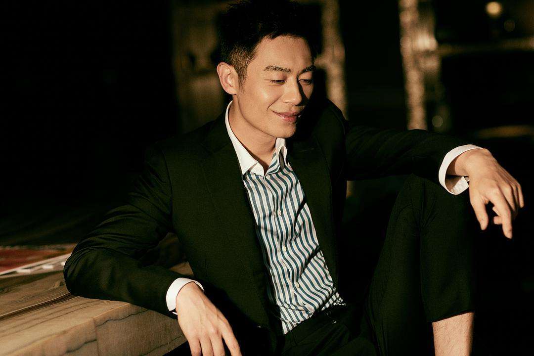 又是什么让他发生了改变.这还是那个有大男子主义的朱亚文嘛?