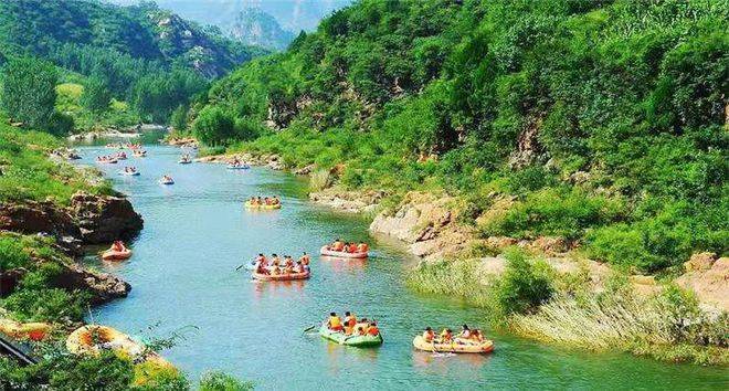 南阳西峡灌河漂流景区,被人们称为"中原第一漂"_旅游_乐趣_游客