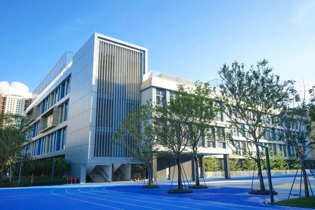 收获全球顶尖高校offer的深圳市华朗学校,正在火热招生中!