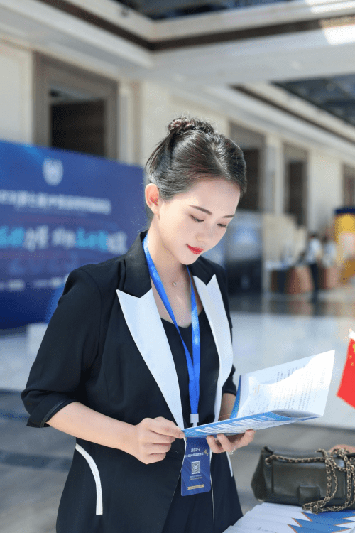 2023中国品牌博鳌峰会——蔻心草再获荣誉_服务_杨冉_发展