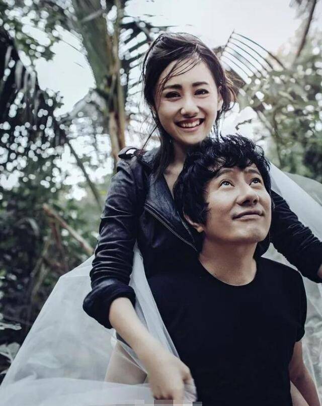 都在吐槽《姐姐》中的刘芸,谁知道她老公郑钧年轻时候有多帅?