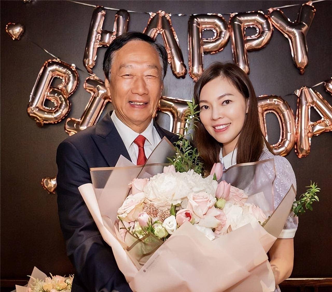 富豪郭台铭:娶小24岁平凡妻子,六年生3个儿女,堵住