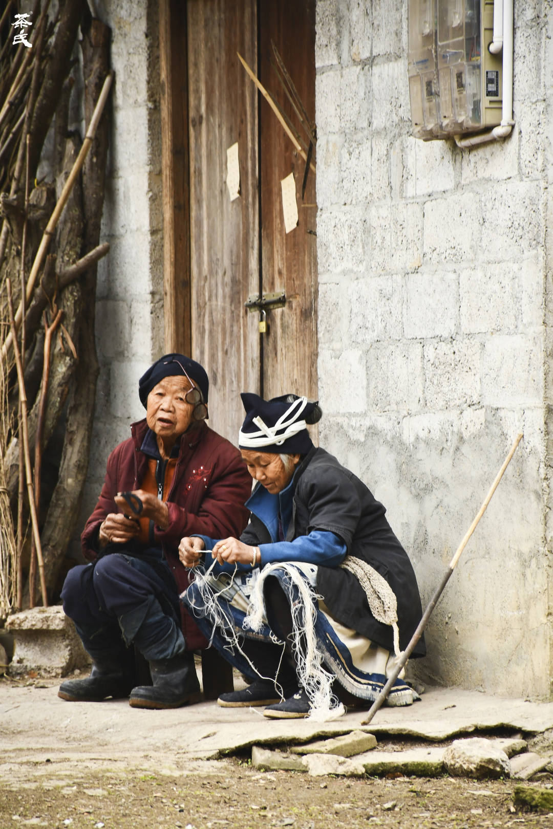 壮族马尾绣和平绣工艺,到如今年近古稀,精心收藏的部分清代和南丹土司