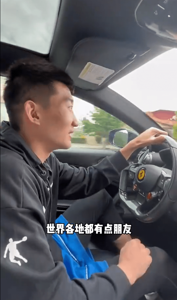 孙铭徽晒训练视频,单手开法拉利去球馆,网友调侃最好买个救生衣_球员