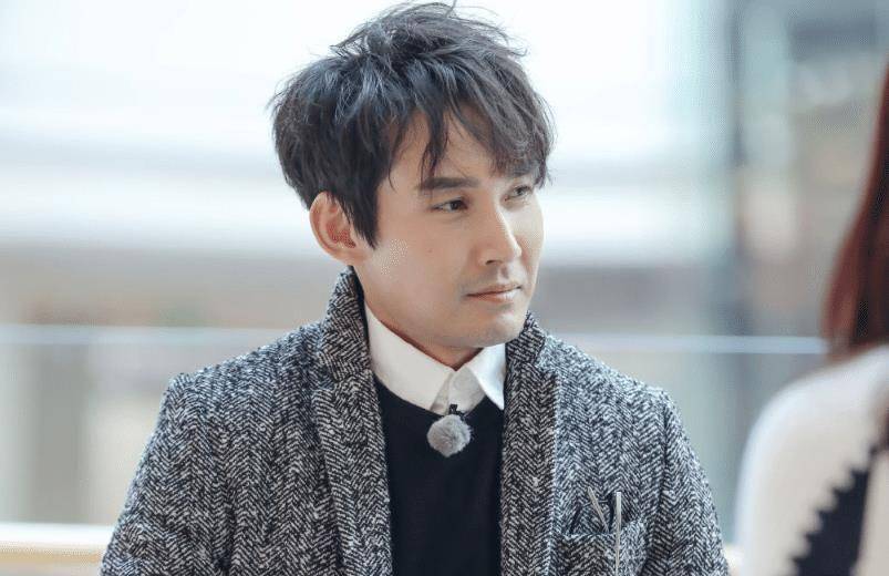 高情商男人的出圈之路,永把老婆放第一位的张铎,到底有多可?