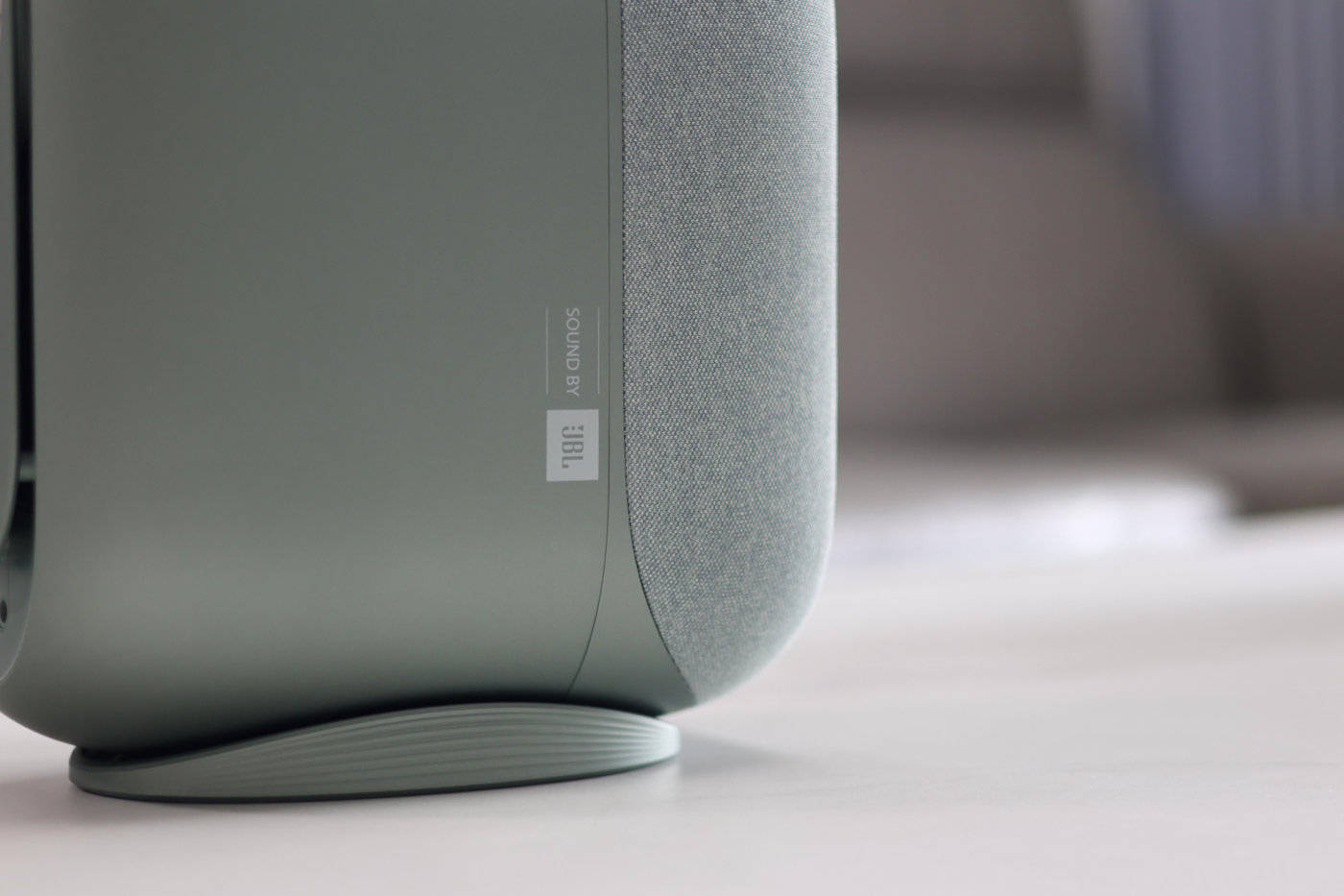 双倍亮度+JBL原装音响,表现到底如何?极米子品牌快乐星球O3投影深度评测