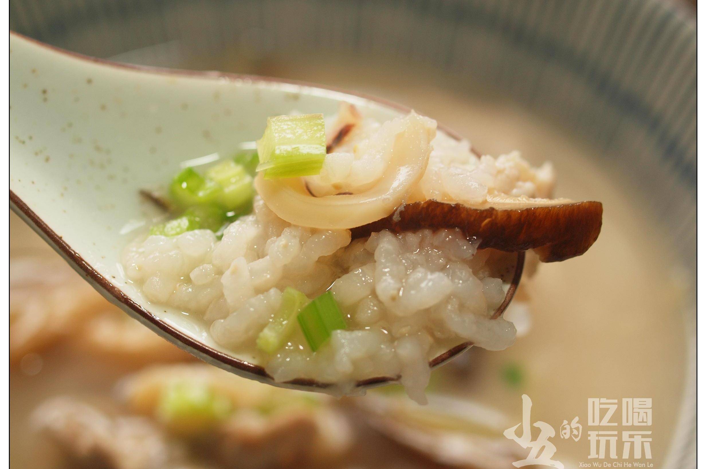 鱿鱼砂锅粥,人间烟火味的潮汕香糜_香菇_芹菜_大米