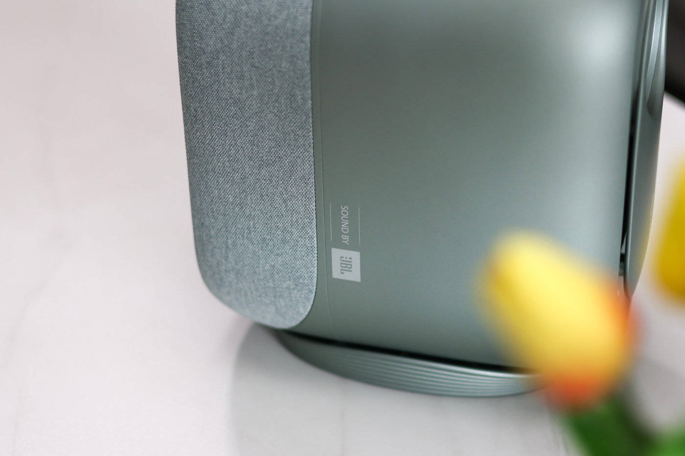 双倍亮度+JBL原装音响,表现到底如何?极米子品牌快乐星球O3投影深度评测