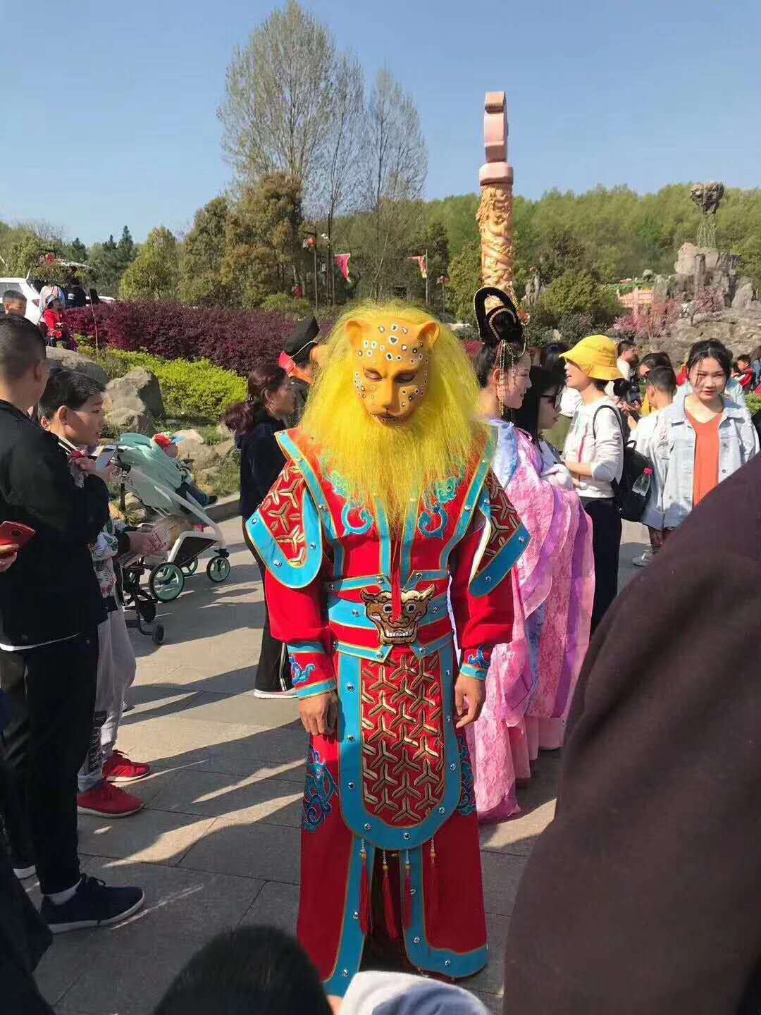 西游记主题公园游客吵架牛魔王劝架,"打架打到南天门来了