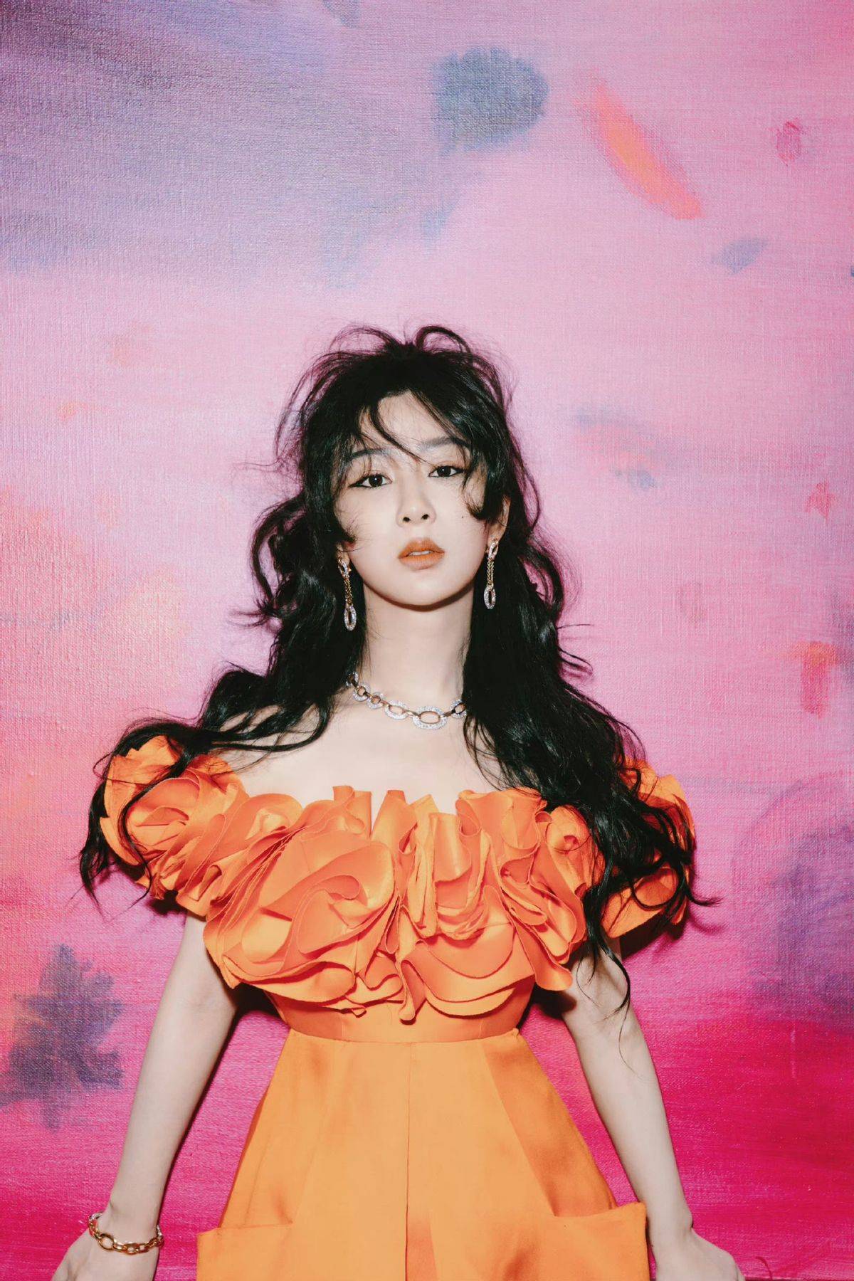 杨紫芭莎之夜后再亮相!