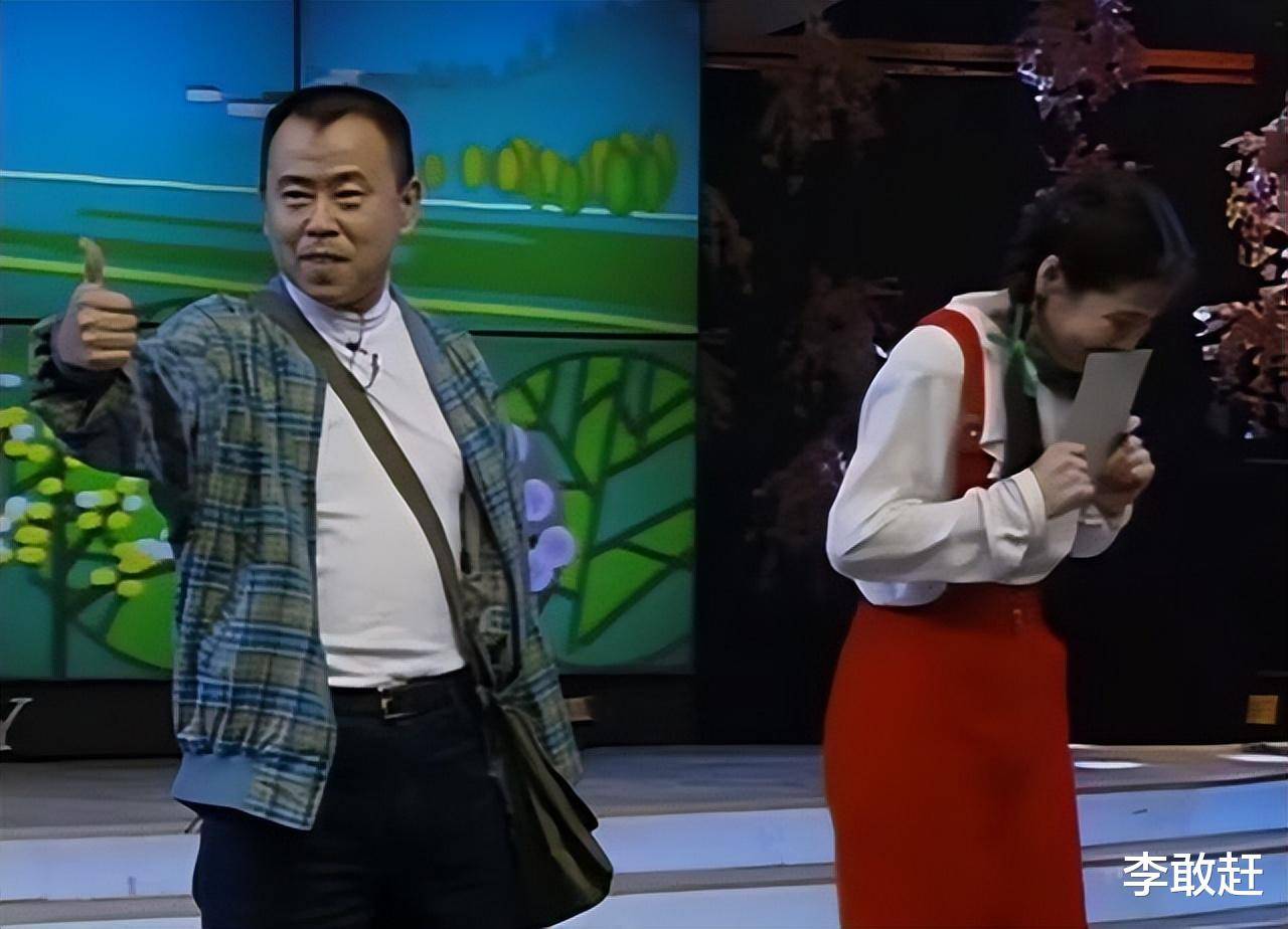 来》中o型腿的日本兵被观众熟知,更是凭借《明天我爱你》荣获百花影帝