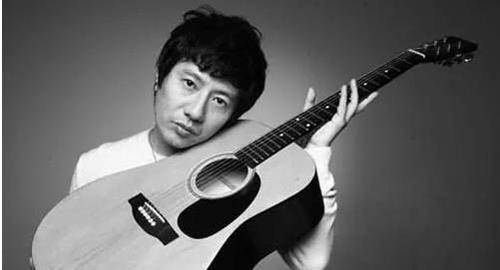 歌手郑钧的极端教育,体罚儿子磕头一千个!