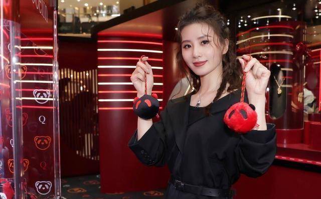 粉丝喊话退圈,十一月行程少得可怜,刘诗诗的处境该怎么改变_事业_电视