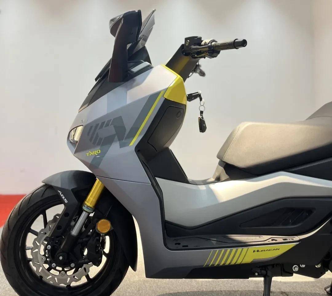 台荣捍卫者tr300t踏板摩托,车型时尚精致,值得入手吗?