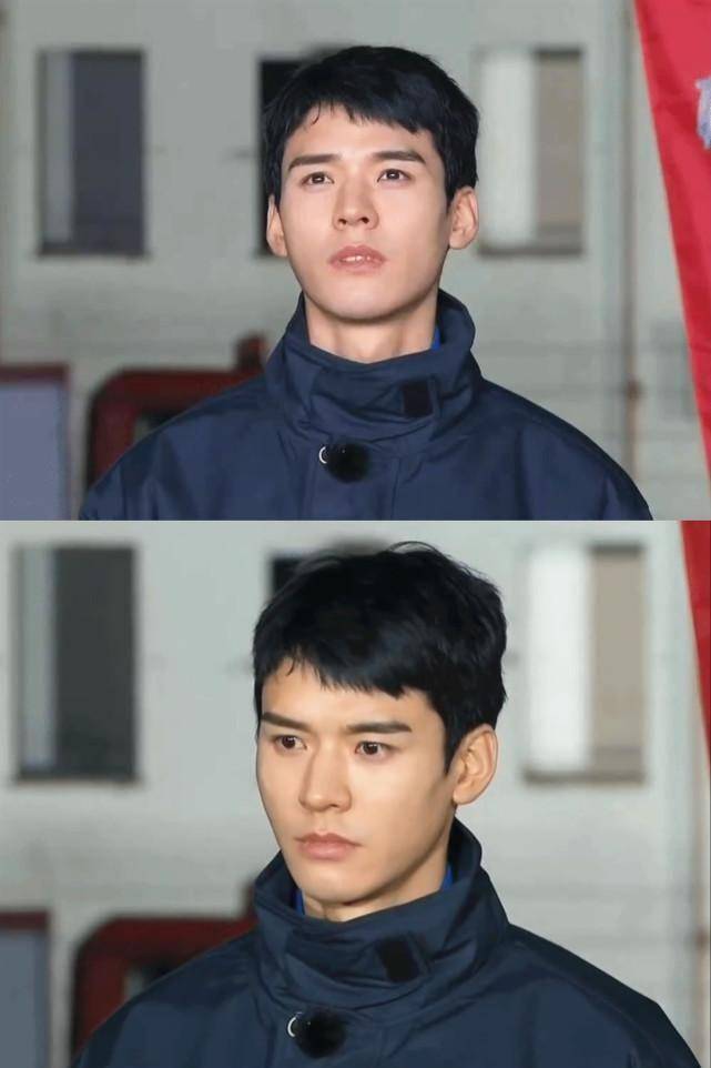 龚俊素颜录节目,高清镜头下颜值真实,身上的睡衣图案太可爱了_狗狗