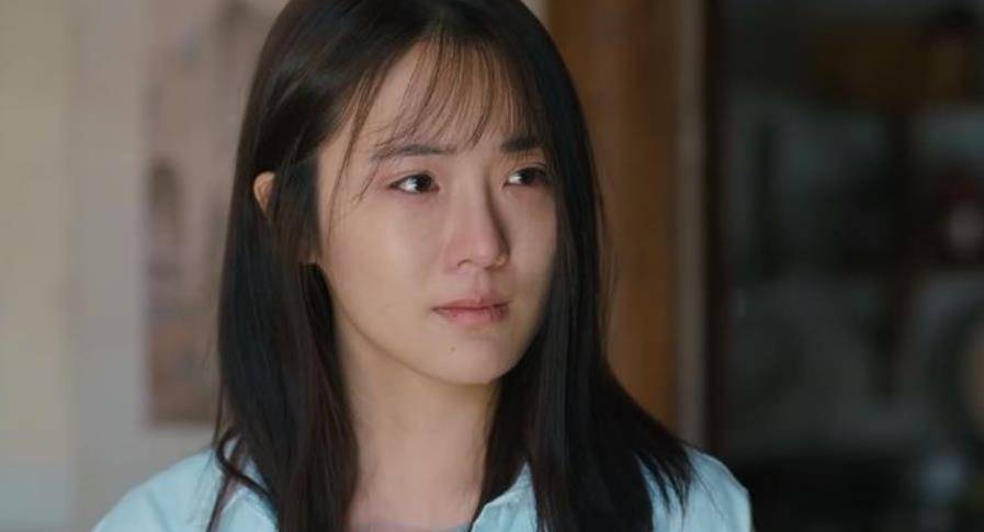 当"世袭制"席卷娱乐圈,靠爹靠妈不如靠自己,25岁刘怡潼太清醒_陈飞宇