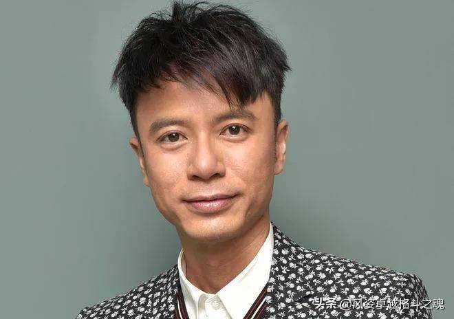 54岁歌王李克勤被富商灌酒,面对媒体表示:我不出来挣钱怎么办?