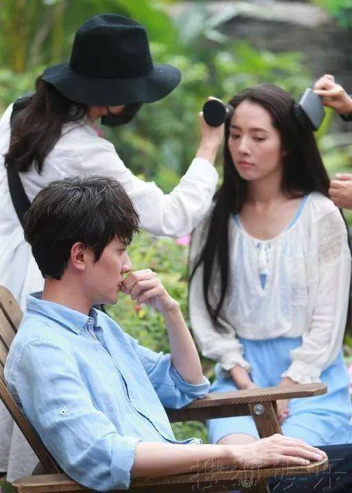 第二段:郭碧婷vs姜潮第三段:郭碧婷vs陈柏霖对于郭碧婷的情史,小编想